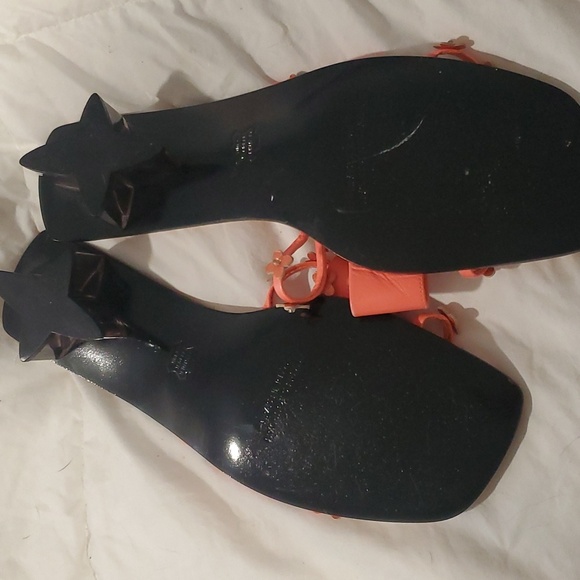 Shoes - Picture 3 of 4